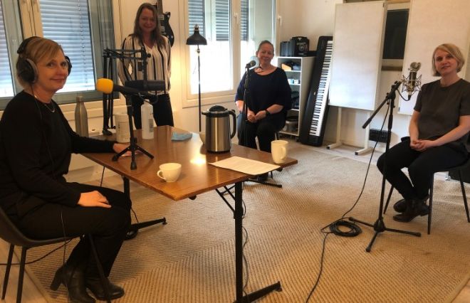I studio med Mari Teigen, Trine Rogg Korsvik, May-Len Skilbrei og Cathrine Holst