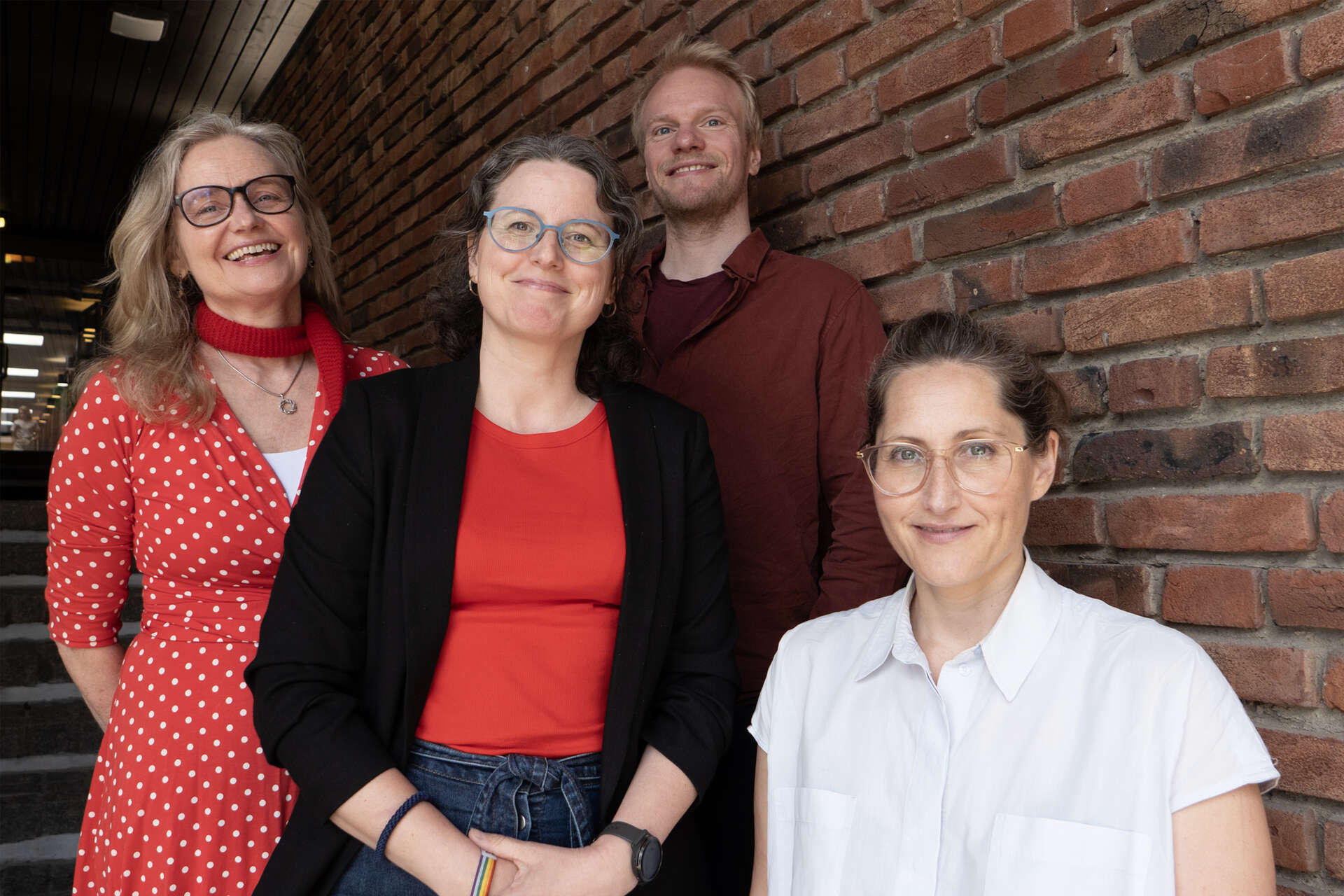 Bilde av prosjektdeltakere i TRADE-OFFS, fra venstre: Sigtona Halrynjo, Mari Bergseth-Hasle, Adrian Farner Rogne. Foto: Kunt Strand/Institutt for samfunnsforskning