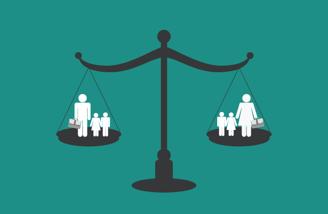 Illustrasjon av vekt, ene siden med mann og barn og den andre siden med kvinne og barn. 