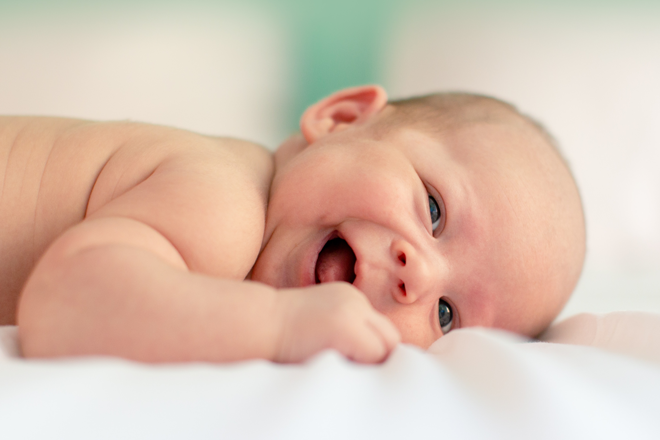 Smilende baby